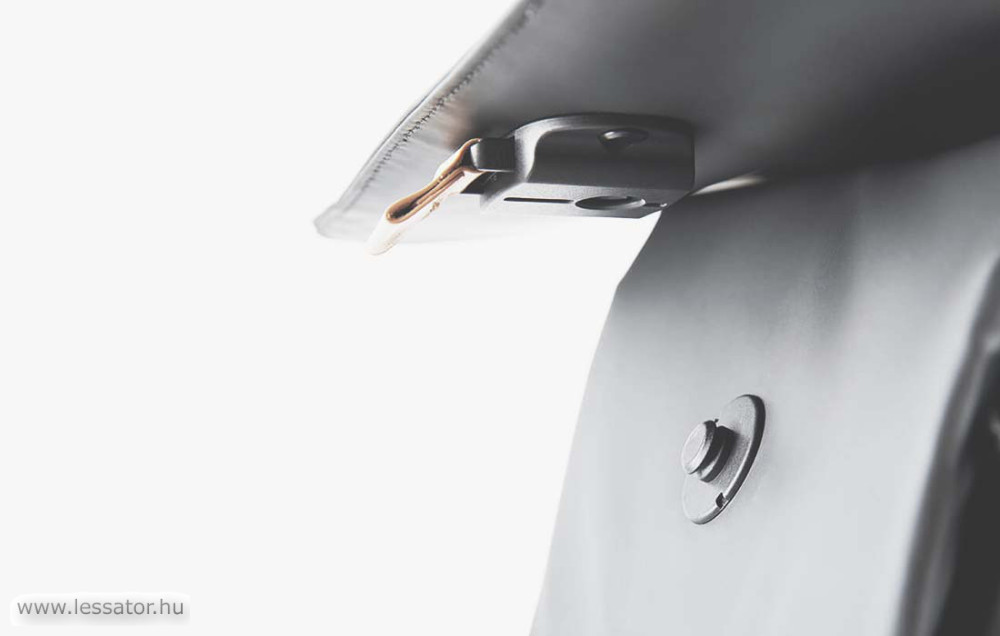 A OneGo hátizsák  nyújtotta kényelem, a mágneses zárás lehetővé teszi a fotós hátizsák gyors zárását és kinyitását.